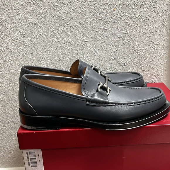 Salvatore Ferragamo - Picture 4 of 6